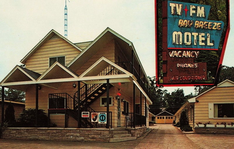 Bay Breeze Motel - Vintage Postcard (newer photo)